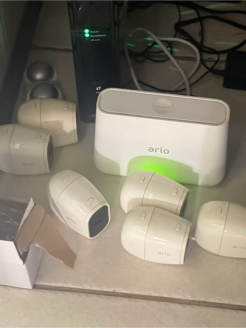 Arlo White Wireless Camera System with Charging Dock